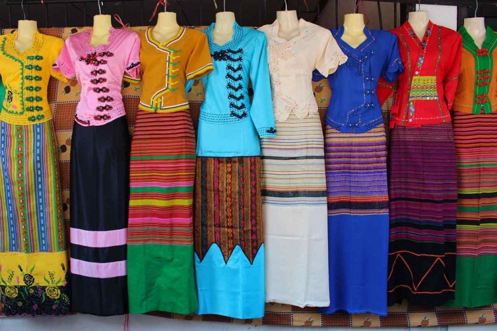 what to wear in Thailand |  Traditional Thai Dress