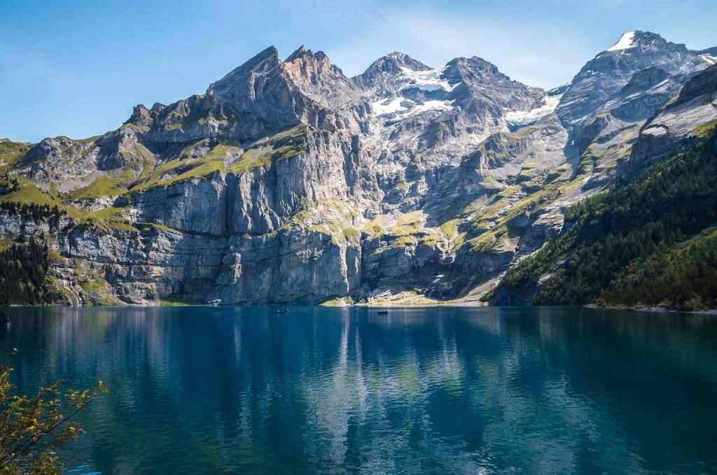 Oeschinensee Lake: Hiking in Switzerland
