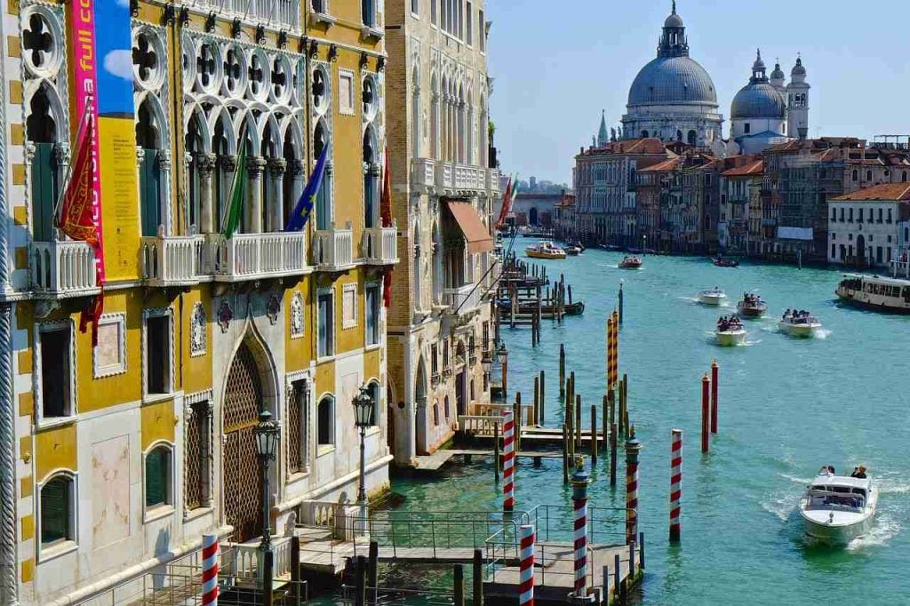 Best Places to Travel Alone in Europe | Venice Italy