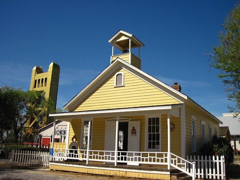 The Old Sacramento Schoolhouse Museum