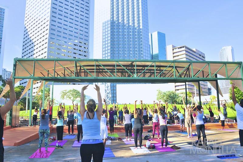 Yoga Class at Bayfront Park | Free Miami activities
