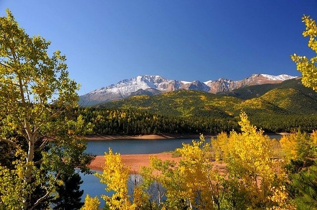 honeymoon in Colorado Springs | Fall in Colorado Springs