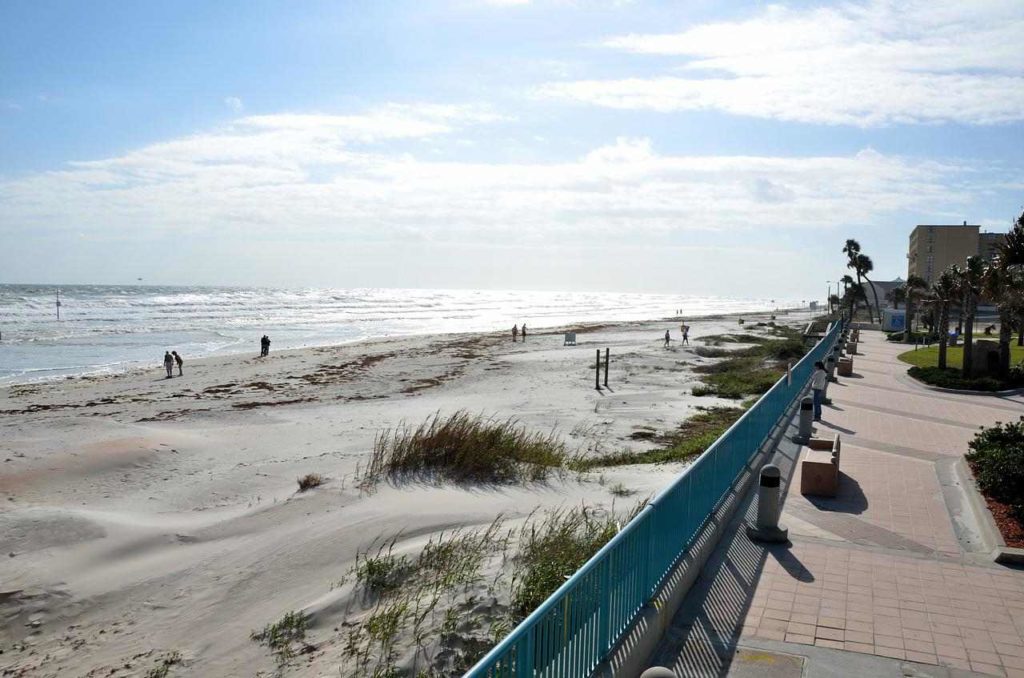 Affordable beach towns in Florida_Daytona Beach